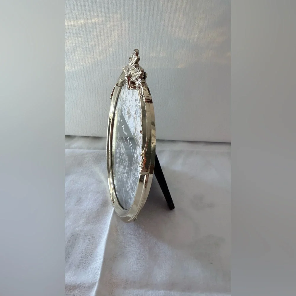 Tahari Home Gold Circular Frame for 4”x4” photo